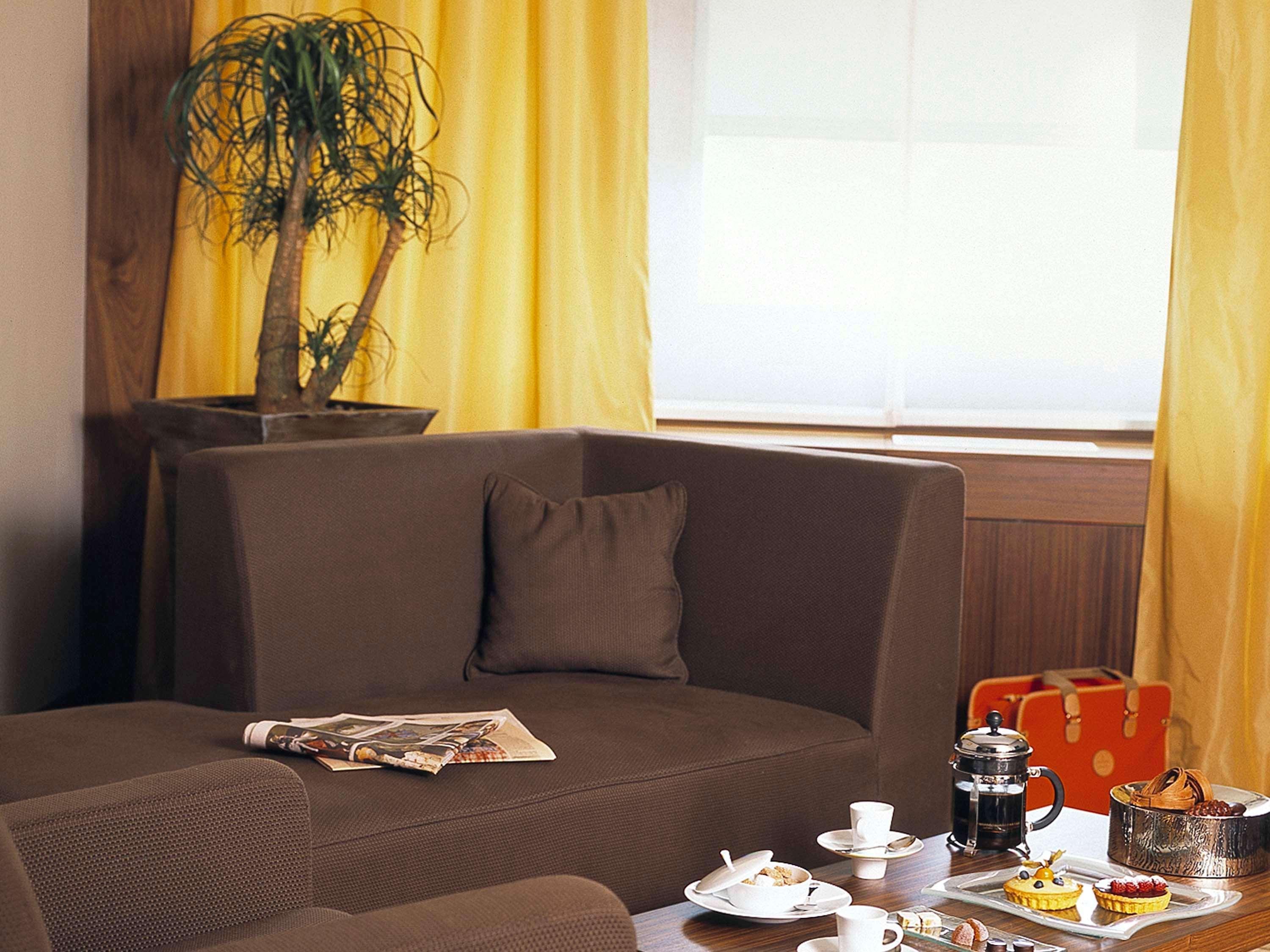 Sofitel Lyon Bellecour Hotel Bagian luar foto A room at the hotel