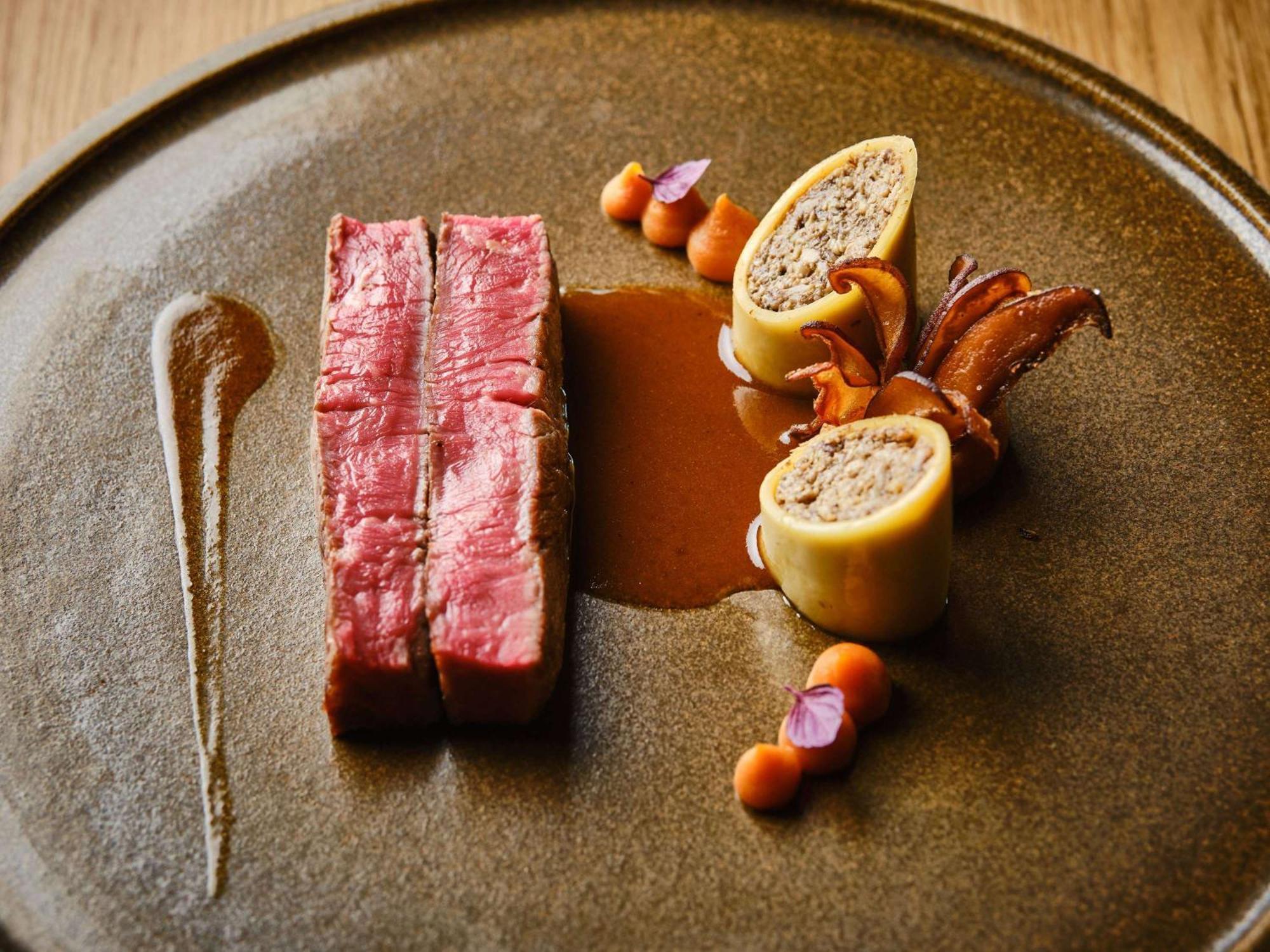 Sofitel Lyon Bellecour Hotel Bagian luar foto A dish at the restaurant